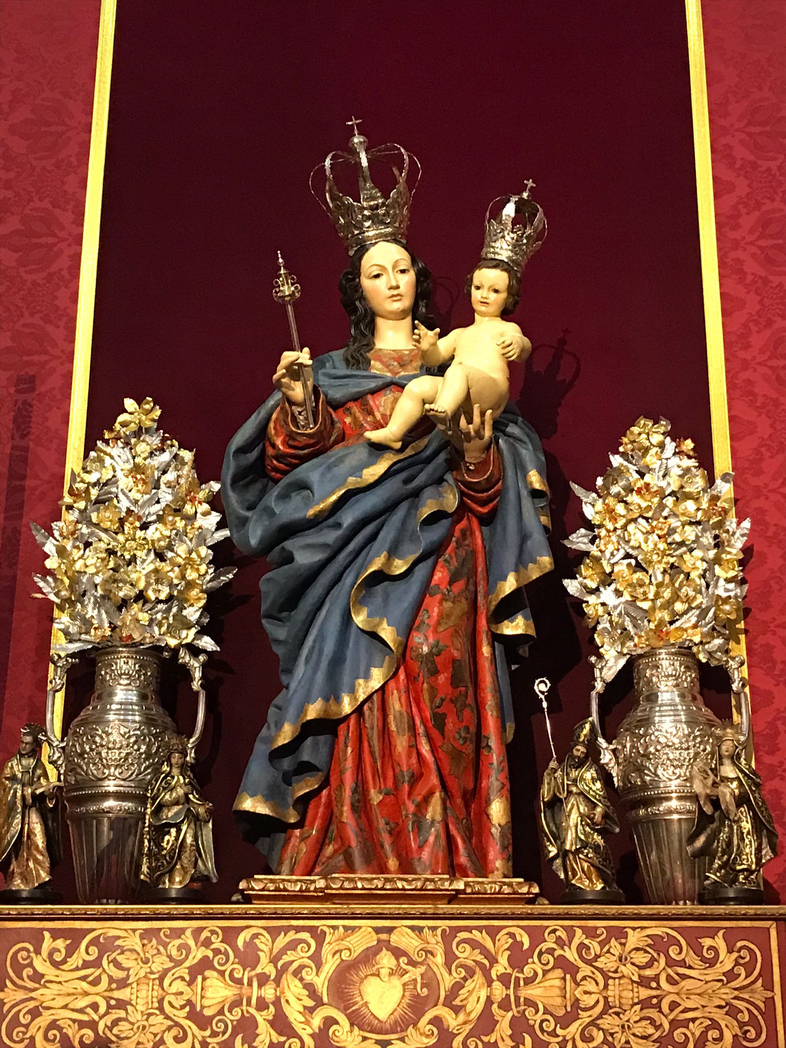 Nuestra Señora de la Paz. Atribuida a Diego de Mora (1709). Fotografía de Mercedes Castillo